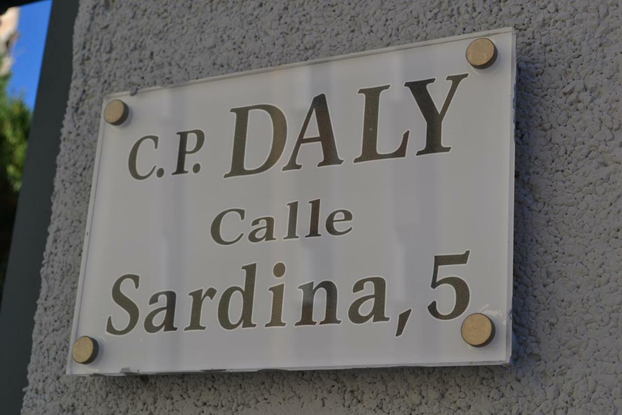 Estrella Daly Apartment Дения Екстериор снимка